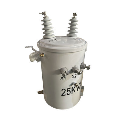 Transformator distribusi tunggal fase 25kva yang dipasang pada tiang 13,2KV hingga 240V
