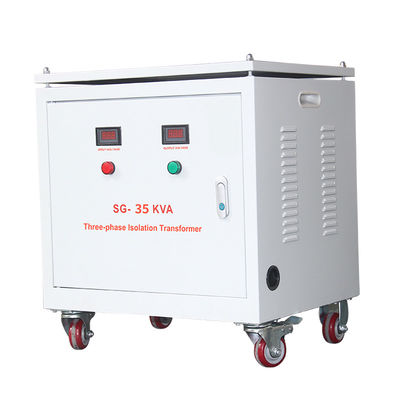 35KVA UPS Mengisolasi IP32 Tiga Fase Transformator Tipe Kering 600V 400V